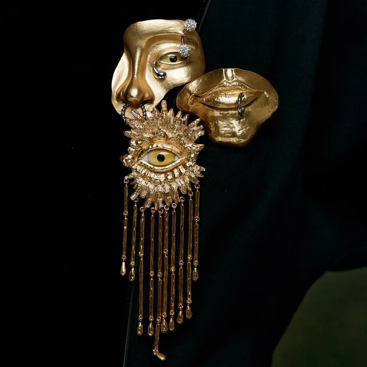 Gold Yellow Metal Eye Motif Centerpiece Brooch 3