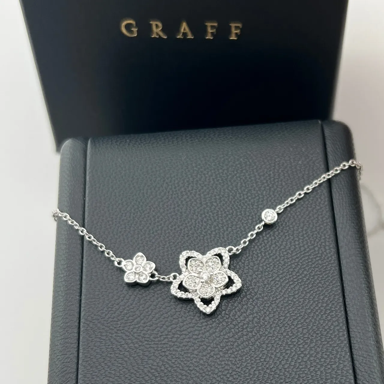 Graff Floral Pavé Diamond Necklace 4