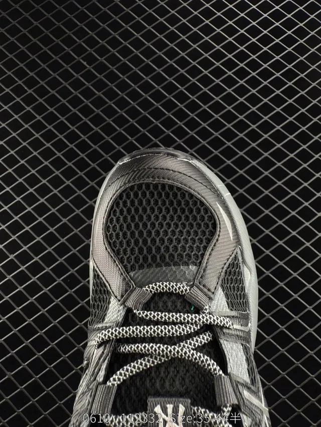 Gray Black Sculpted Sole Mesh Upper Chunky Sneakers 2