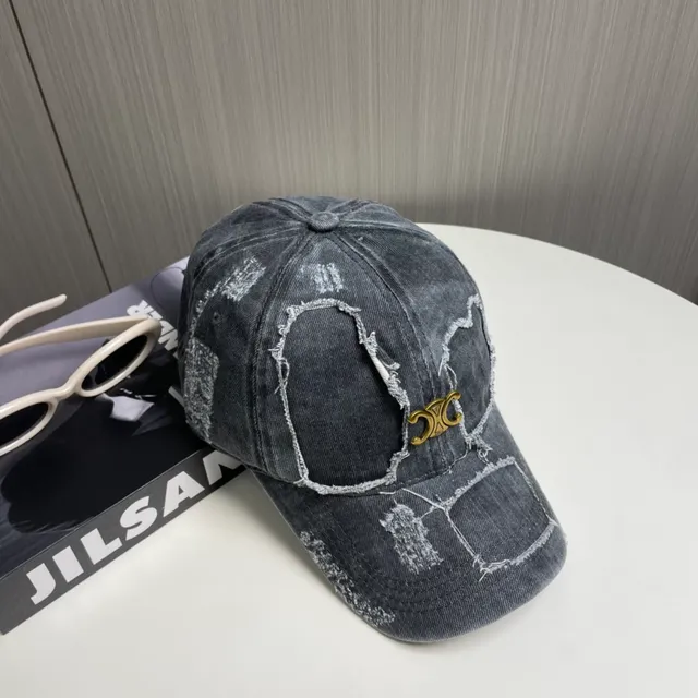 Casquette de baseball en denim gris doré distressed avec détail de bord effiloché 4