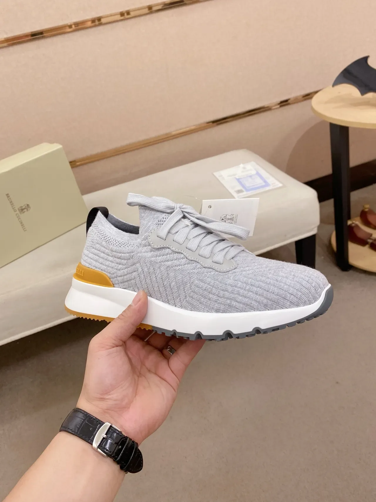 灰橙针织鞋面分层中底运动鞋 4