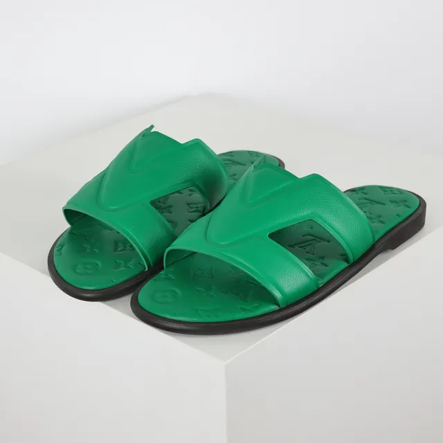 Green Dual-Strap Molded Rubber Slippers 2