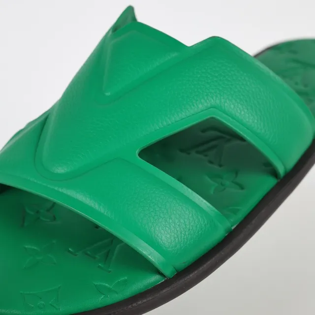 Green Dual-Strap Molded Rubber Slippers 6