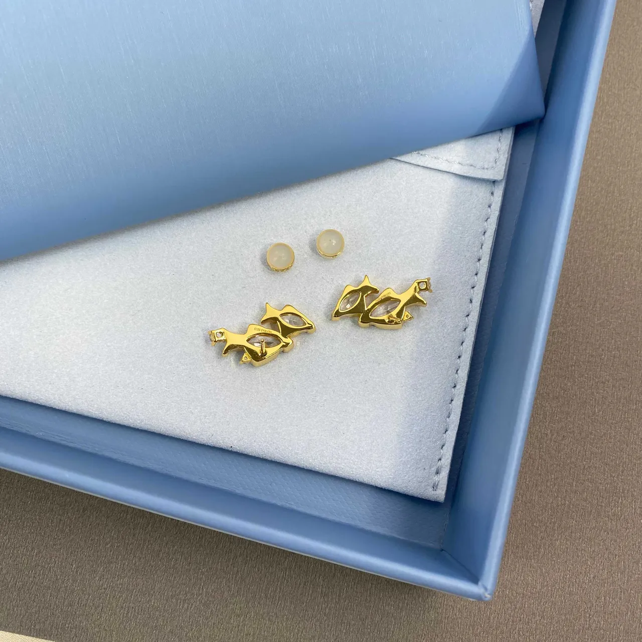 HEFANG Fish-Shaped Marquise-Cut Stone Gold-Tone Stud Earrings 4