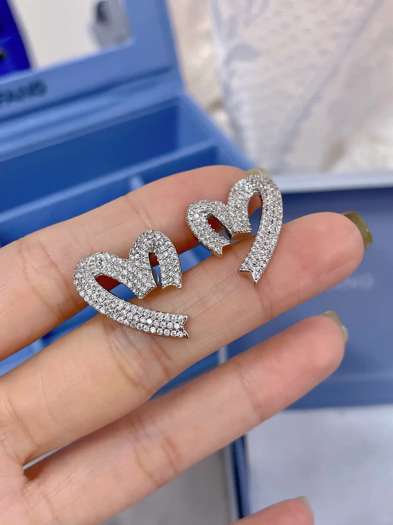 HEFANG Pavé Crystal Heart-Shaped Openwork Stud Earrings 9