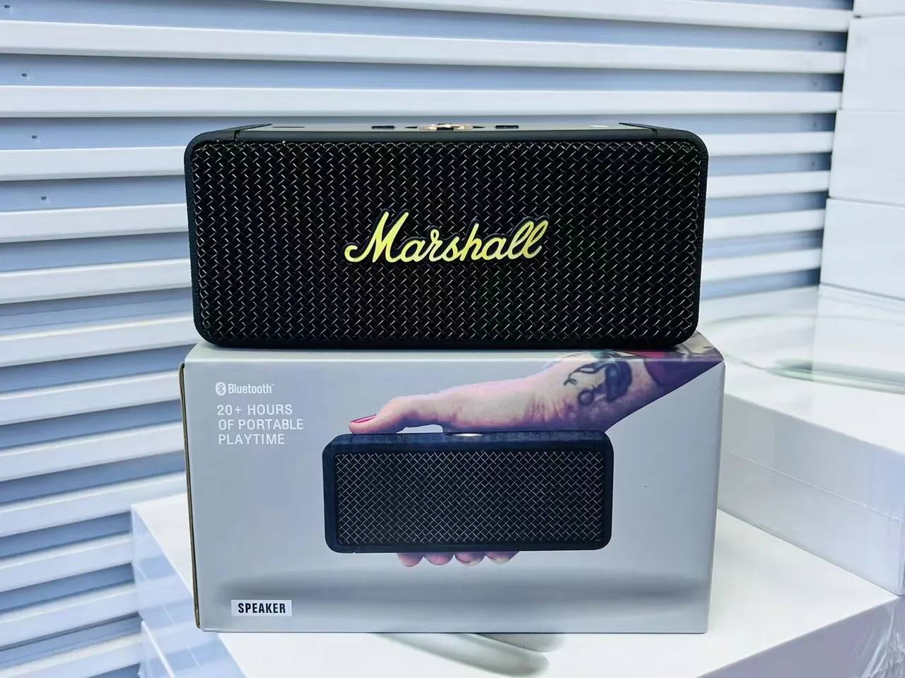 Marshall Beige Gold Forma rectangular compacta Rejilla de metal con patrón de diamante Altavoz portátil 4