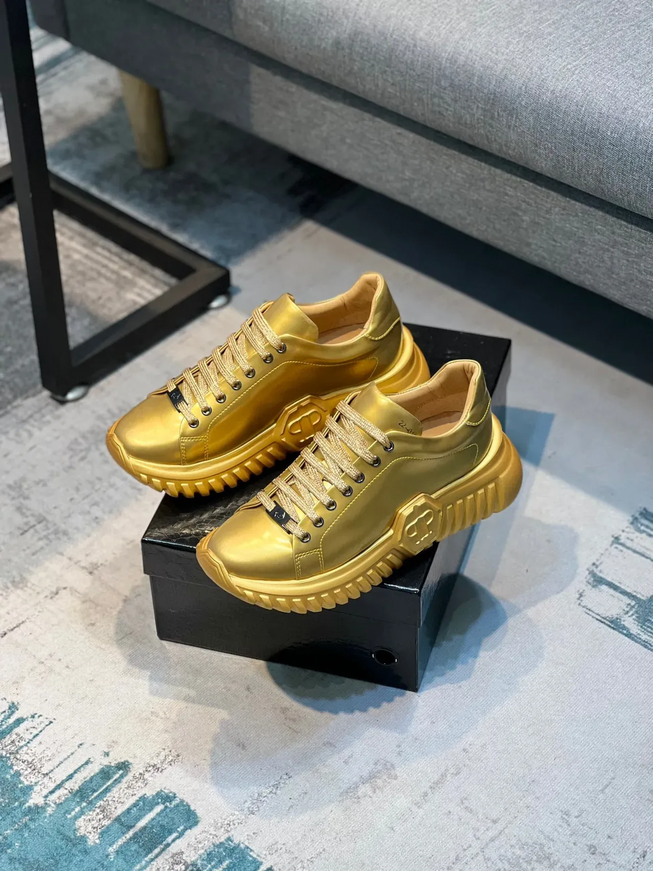 Metallic Gold Low-Top Platform Sneaker 7