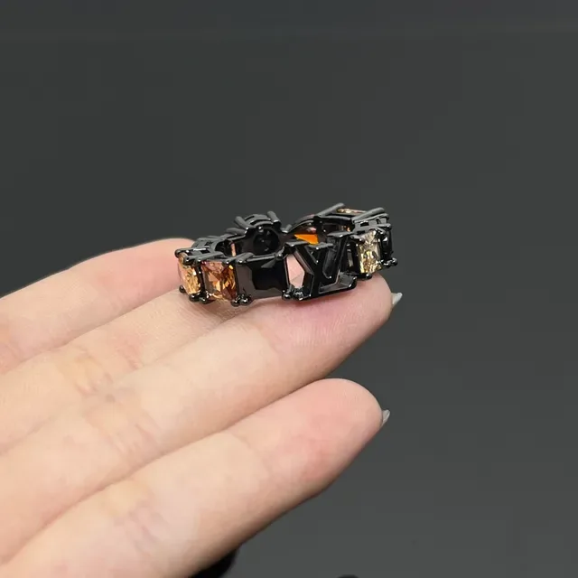 Multi-Stone Prong-Set Geometric Ring 4