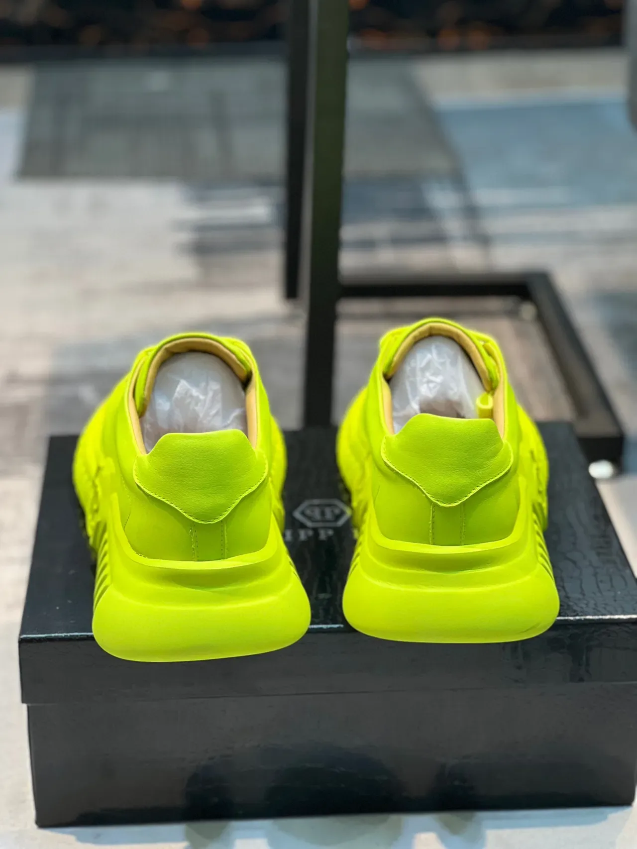 Neon Lime Green Monochrome Lace-Up Lifestyle Sneaker 2
