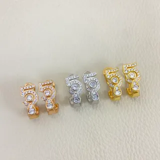 Numeric '5' Pavé Crystal Huggie Hoop أقراط