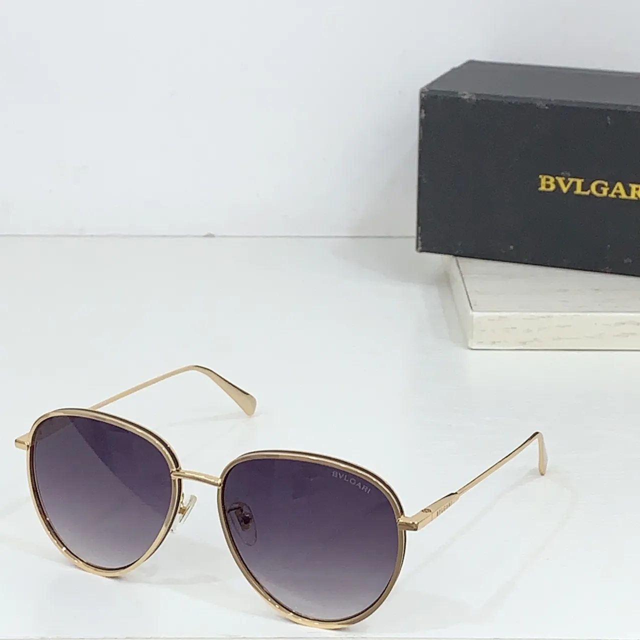 Oversized Aviator-Style Gold-Tone Gradient Brown Sunglasses 6