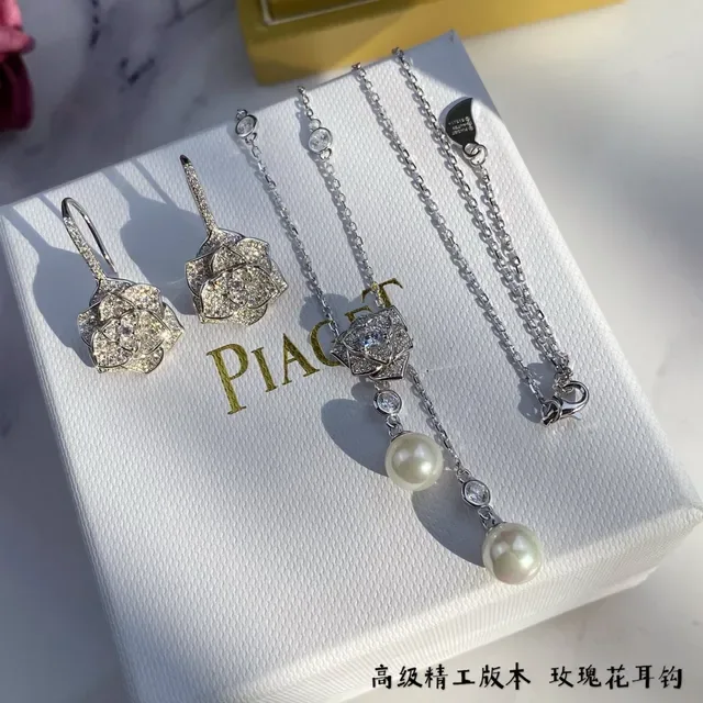 Pavé Crystal Rose-Shaped Silver-Toned Earrings 3