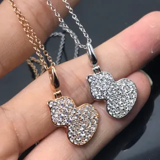 Pavé-Set ডাবল-হার্ট পেন্ডেন্ট নেকলেস