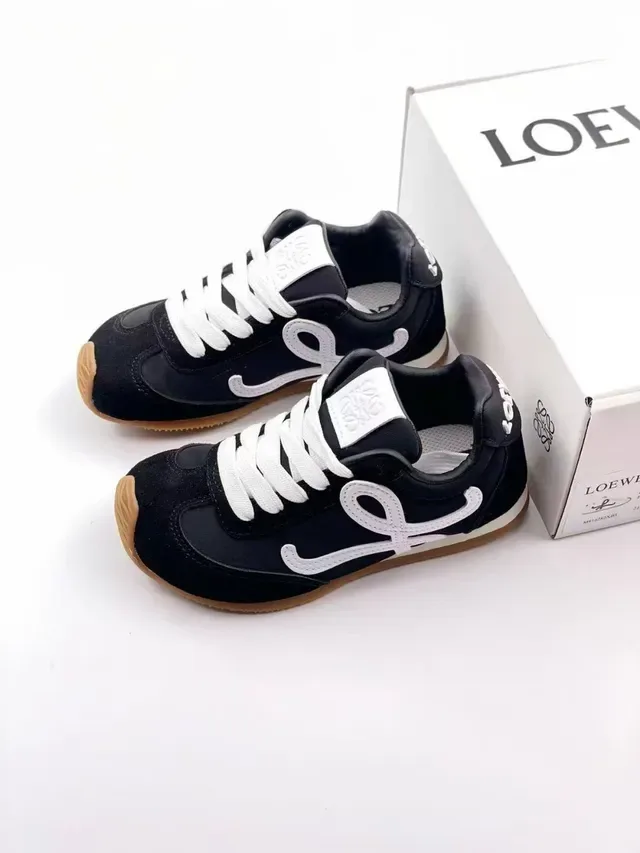 Pink White Retro Runner Silhouette Suede And Synthetic Paneling Sneakers 19