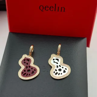 Qeelin Brincos de Ouro Burdeos em Forma de Cabaça com Borda Pavé de Diamantes