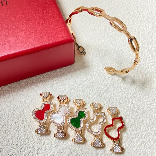 Qeelin Gold-Tone Enamel Heart Charm Bracelet 2