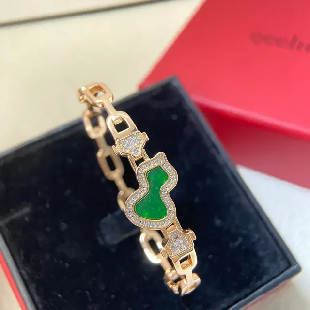 Qeelin Gold-Tone Enamel Heart Charm Bracelet 6