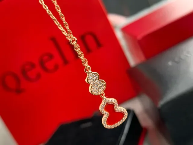Qeelin Wulu Heart and Gourd Red Enamel Gold-Tone Necklace 7