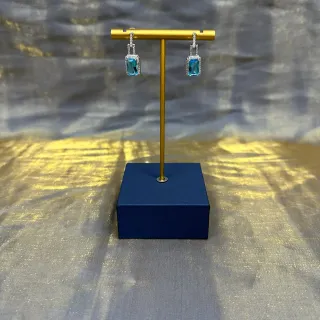 أقراط مستطيلة حجر كريمي أزرق Pavé Halo Drop