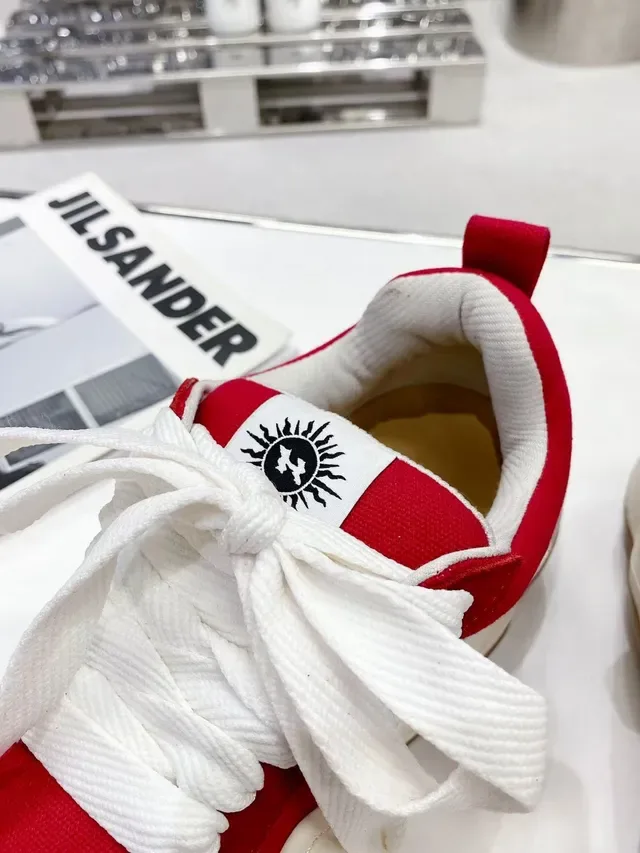 Red and White Wavy Midsole Canvas Lifestyle Sneakers 5