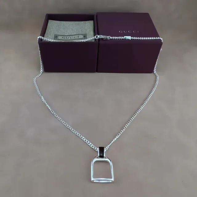 Silver Black Chain Stirrup-Shaped Pendant Necklace 6