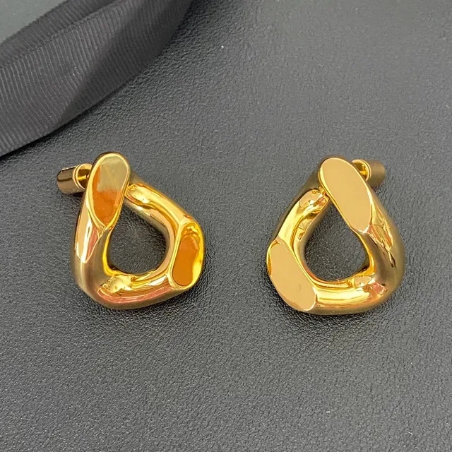 Argolas Assimétricas Esculpidas Prata e Ouro Polidas Metálicas 5