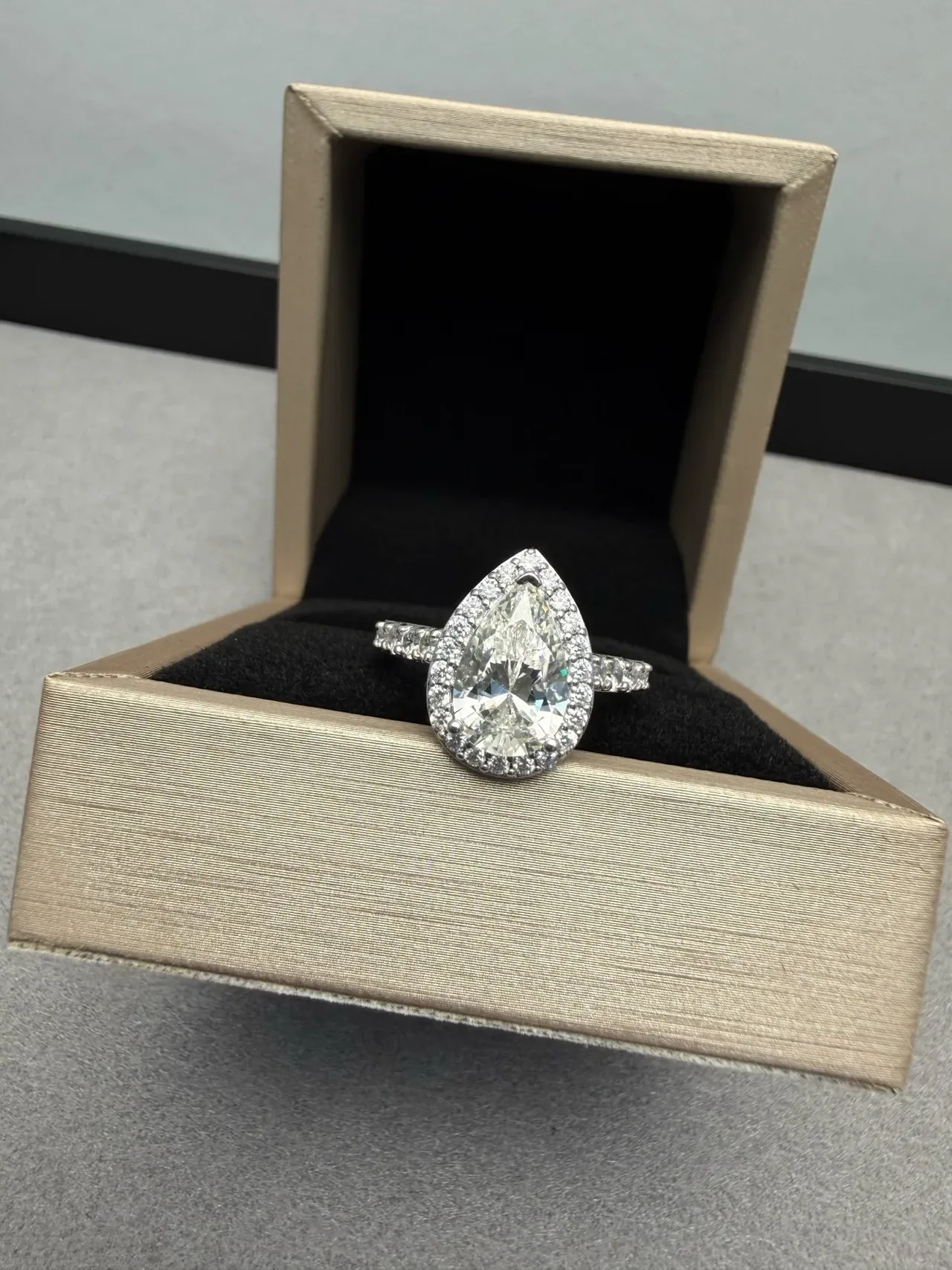 Silver Pear-Cut Center Stone Halo Setting Ring 8