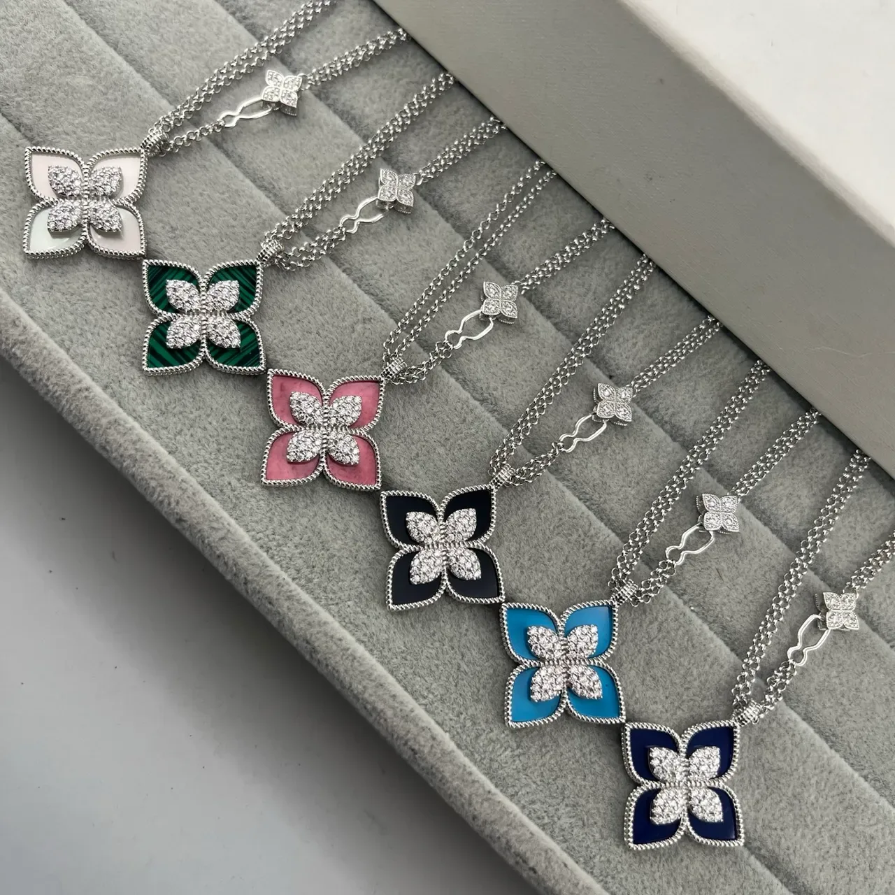 Silver White Floral Pendant Pavé-Set Stones Necklace 7