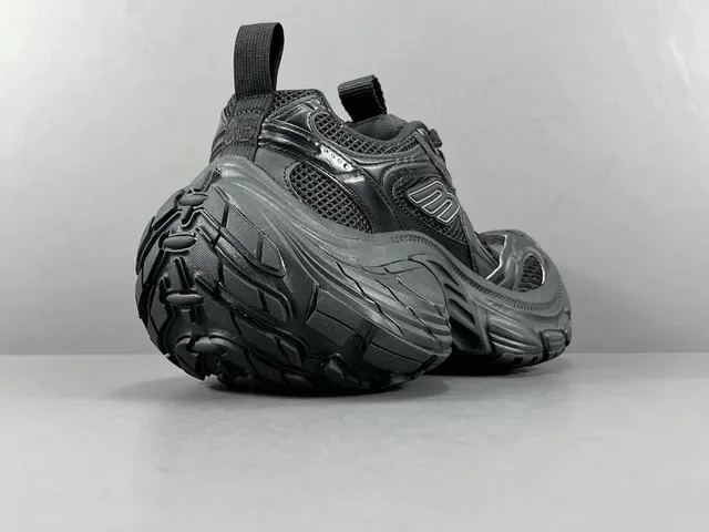 Skechers Black Monochrome Oversized Wavy Sole Chunky Sneakers 14
