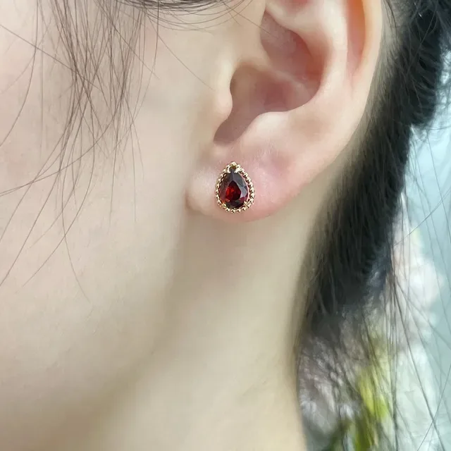 Teardrop Red Gemstone Gold-Tone Beaded Stud Earring 9