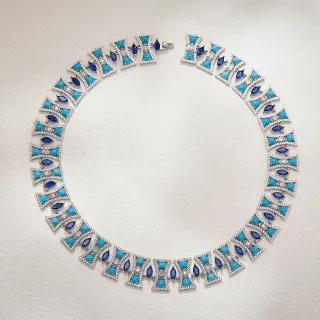 Collier choker turquoise et bleu avec gemmes géométriques