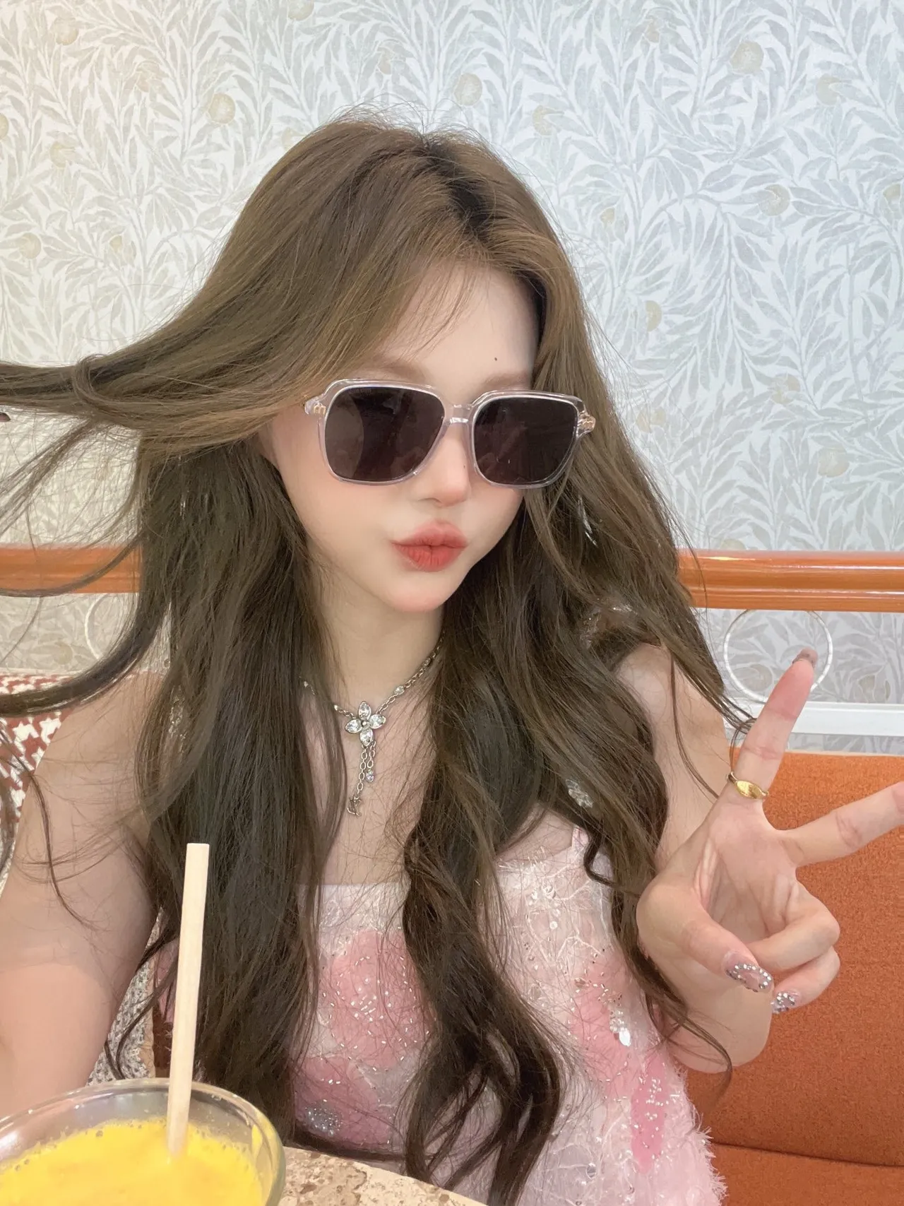 White Oversized Square Frame Gradient Brown Lens Sunglasses 2