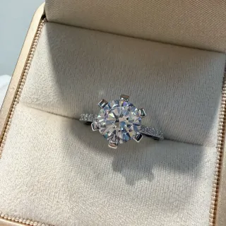 सफेद चांदी छह-प्रोंग solitaire pave बैंड रिंग