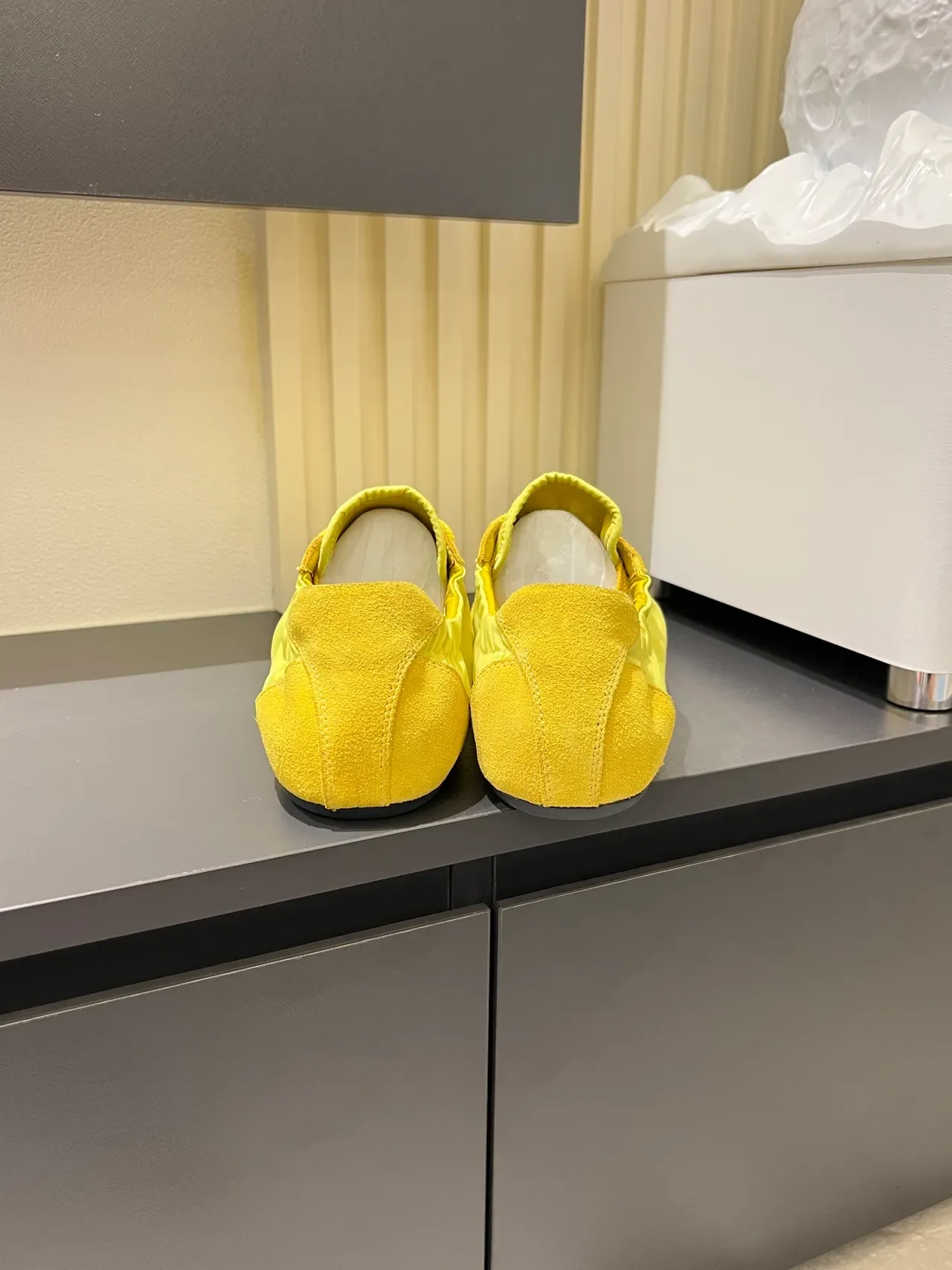 Sneakers Lifestyle Jaunes Low-Top en Daim et Nylon 2