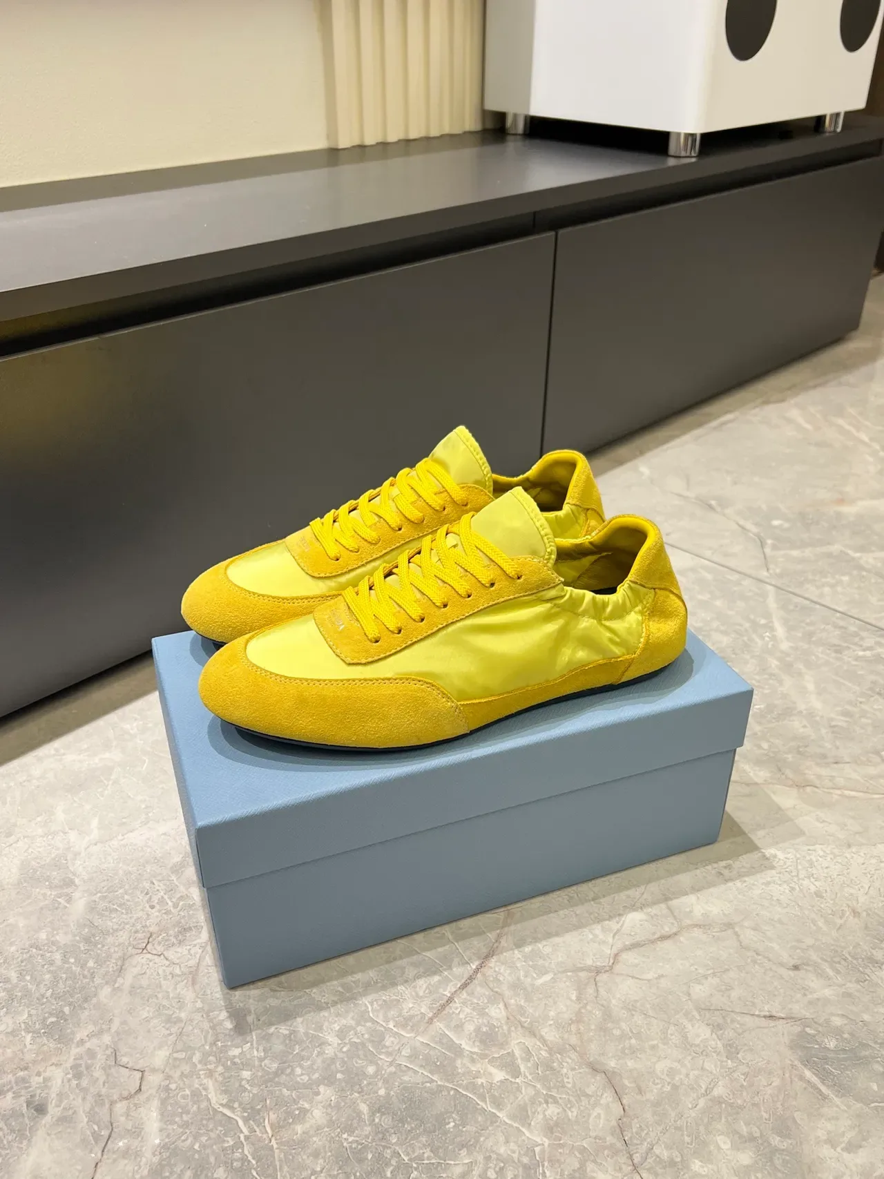 Sneakers Lifestyle Jaunes Low-Top en Daim et Nylon 4