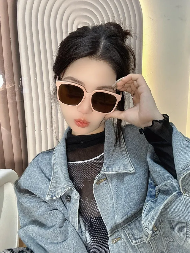 Gentle Monster Lunettes de soleil oversize carrées noires 3