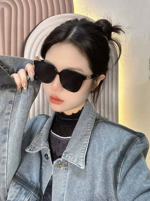 Gentle Monster Lunettes de soleil oversize carrées noires 5