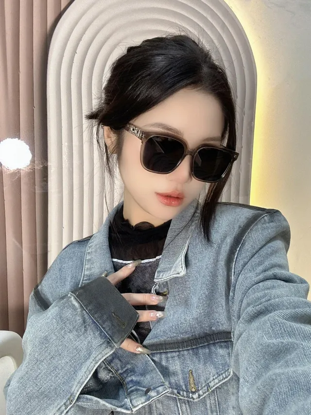 Gentle Monster Lunettes de soleil oversize carrées noires 8