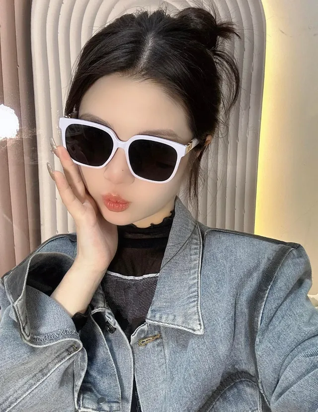 Gentle Monster Lunettes de soleil oversize carrées noires 9