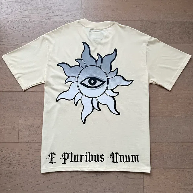 T-shirt Godspeed beige bleu imprimé graphique typographie gothique double face 8