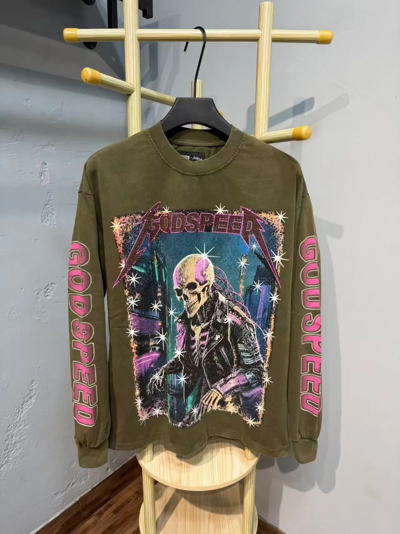 Camiseta Godspeed manga longa gola redonda estampa gráfica 13