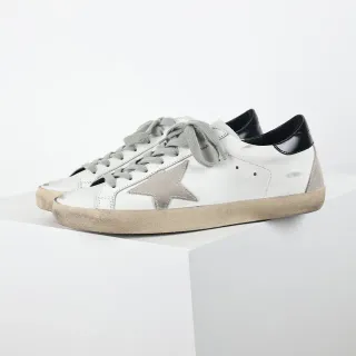 Golden Goose Superstar Tênis Lifestyle com Patch de Estrela de Couro Branco Desgastado