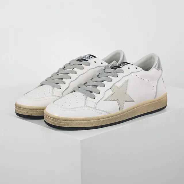 Golden Goose حذاء سنيكرز لايف ستايل أبيض فضي جلد أعلى تطريز نجمة 2