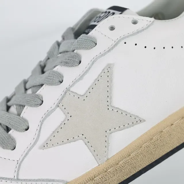 Golden Goose حذاء سنيكرز لايف ستايل أبيض فضي جلد أعلى تطريز نجمة 6