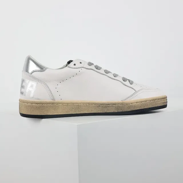 Golden Goose حذاء سنيكرز لايف ستايل أبيض فضي جلد أعلى تطريز نجمة 7