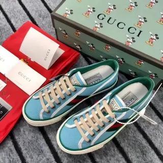 Gucci Ace Zapatillas Lifestyle de Rayas Web en Azul Claro y Verde