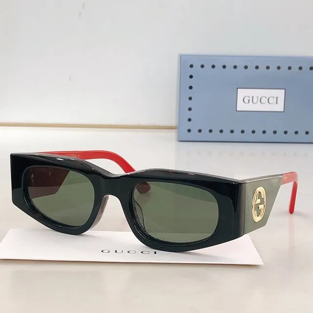 Gucci نظارات شمسية زاوية مستطيلة لامعة سوداء 8