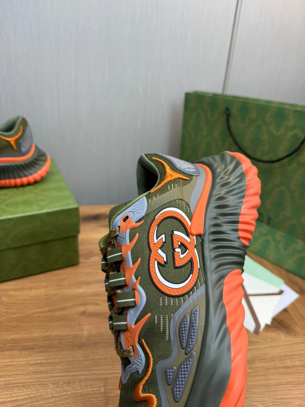 Gucci সেনাবাহিনী সবুজ কমলা নকশিত লহরযুক্ত তলা ট্রিকো উপর মোটা স্নিকার্স 8