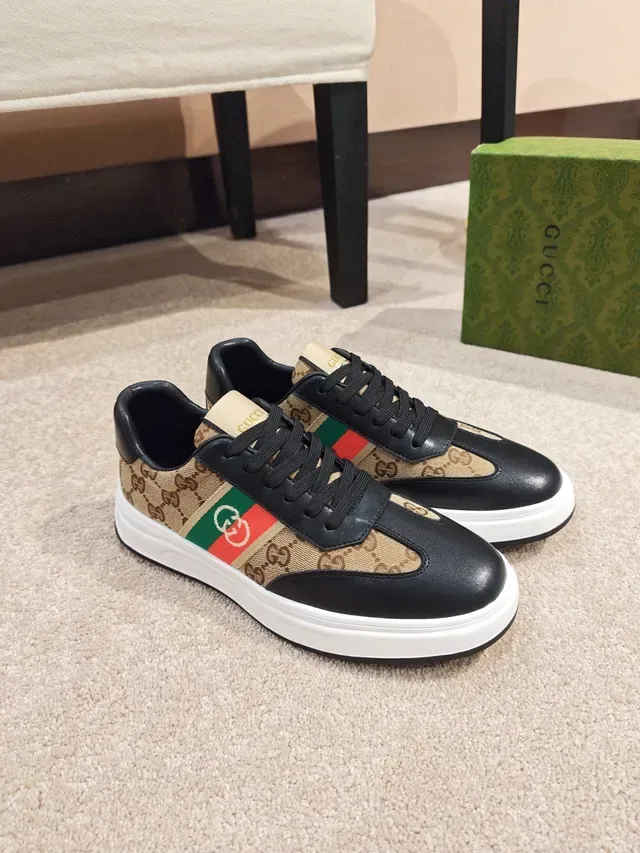 Gucci Beige Preto Monogram Tênis Lifestyle de Lona com Sobreposições de Couro 4
