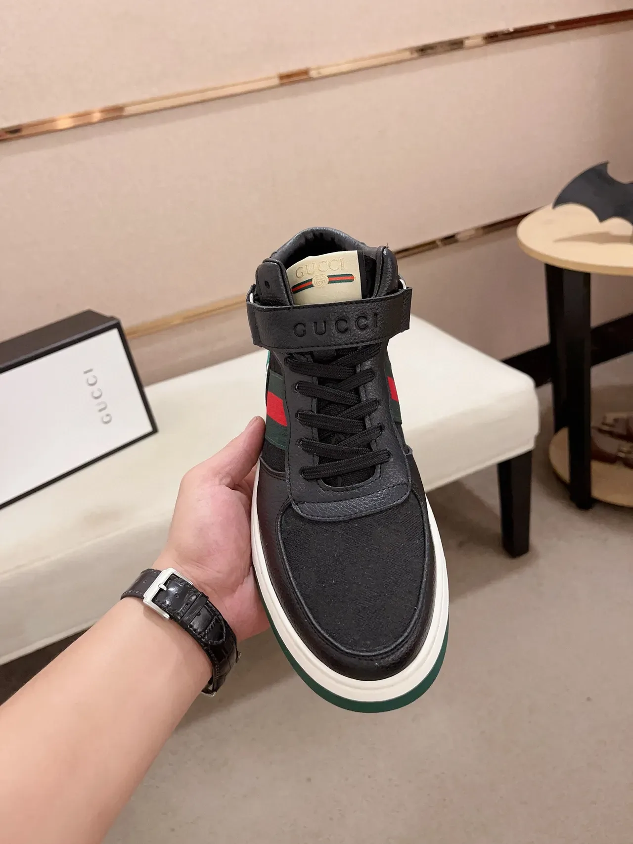 Gucci काले हरे हाई-टॉप चमड़े और कैनवास लाइफस्टाइल स्नीकर्स 3